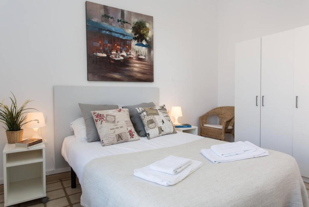 Priority Fira Apartments Barcelona Buitenkant foto
